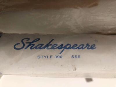 Shakespeare style 390 classic SSB antenna white