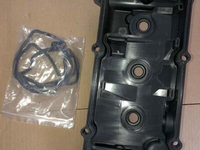 Nissan 2.5 L New Engine Valve, Cover And Gasket