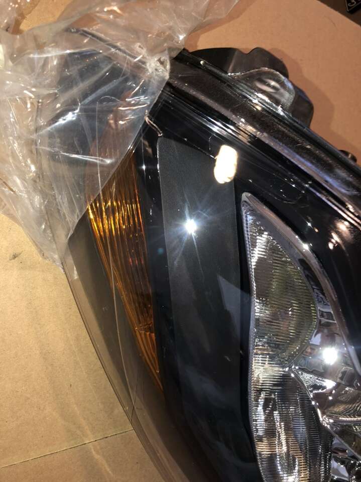 Ford Focus headlight driver-side