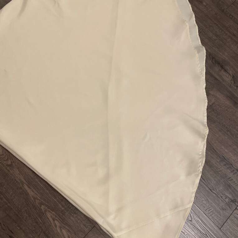 90 Inch Round Tablecloth - Ivory