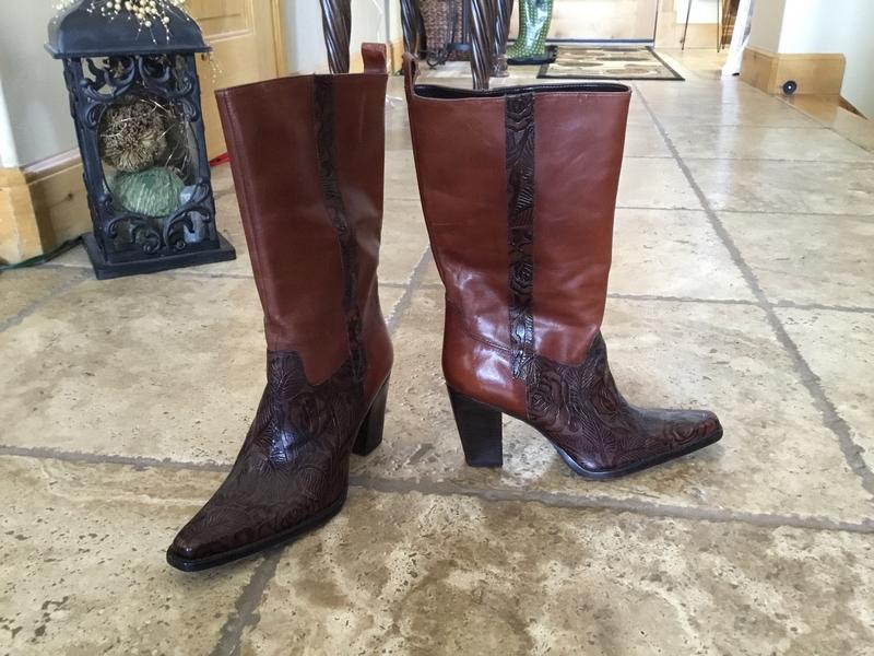 STUNNING ALL LEATHER DESIGNER COWGIRL BOOTS SIZE 6