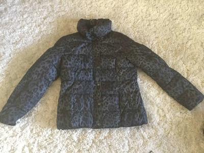 BEAUTIFUL BLACK WOMENS PUFFER LEOPARD JACKET SIZE SMALL