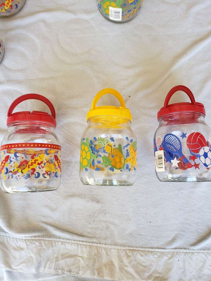 BRAND NEW GLASS 1/2 GALLON DRINK CONTAINER. W/HANDLE AND SPOUT. $5 EACH.  CASH/VENMO ONLY