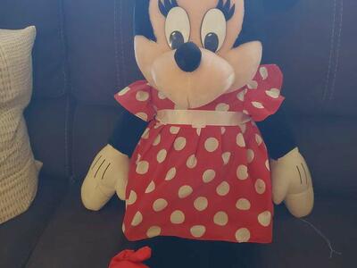 NEW 4 FT. TALL MINI MOUSE. BOUGHT AT DISNEYLAND. CASH/VENMO ONLY
