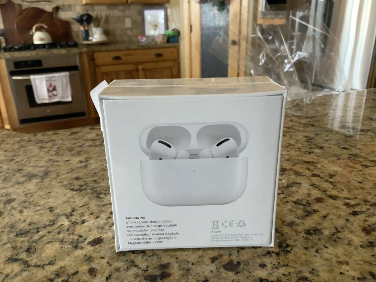 BRAND NEW STILL IN SEALED PACKAGE APPLE AIRPODS PRO. CASH/VENMO ONLY