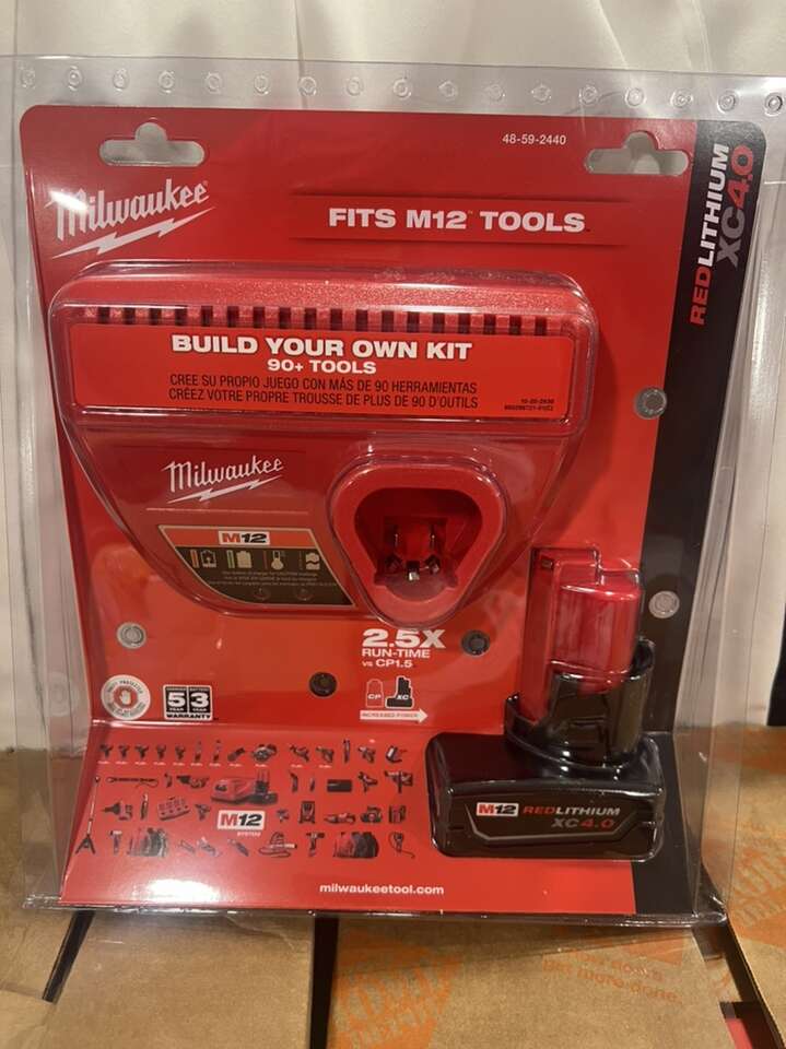 Milwaukee M12 Charger/4.0 Battery