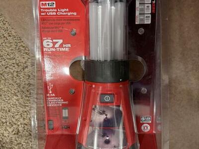 Milwaukee M12 Light