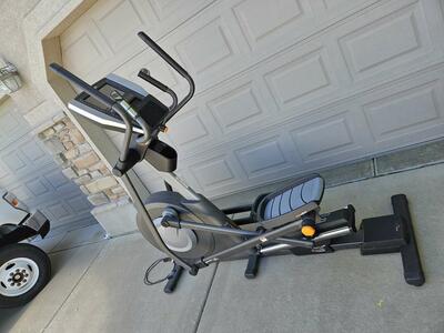 High-End, Epic A35E Elliptical Trainer Machine with ifit feature. i fit