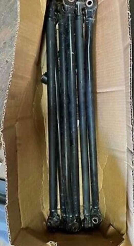 Radius Rods kit Pre-Owned