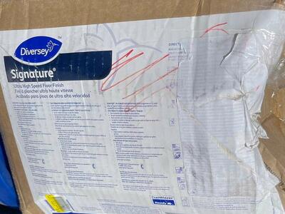 Diversey Signature - Ultra High Speed Floor Finish