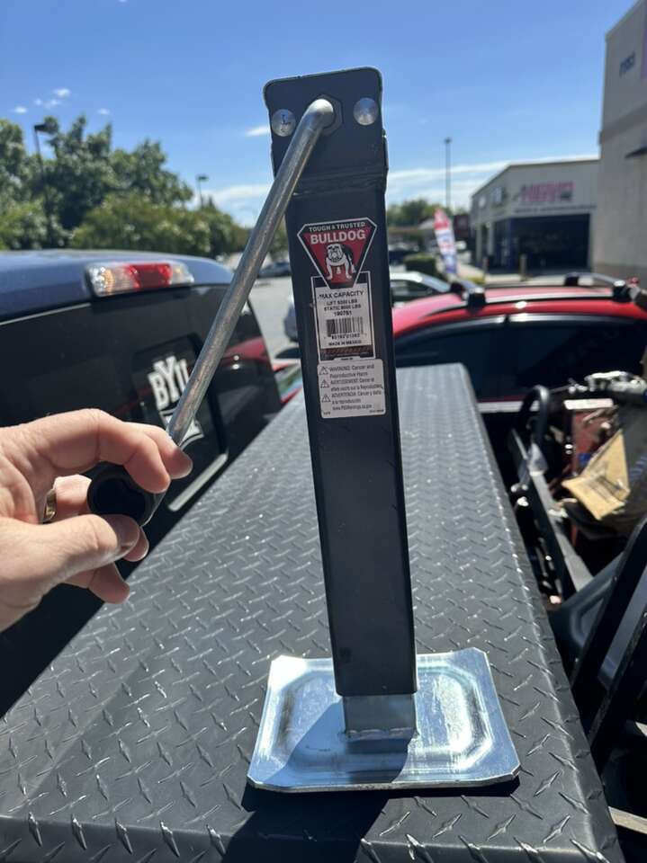 Bulldog 190751 5000# Square Jack With Footplate