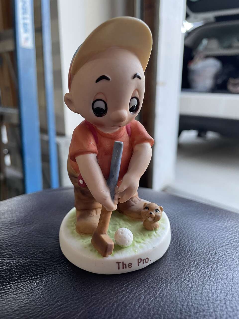 Golfing Pro Figurine