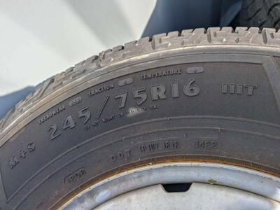 Used tires and takeoffs for lots of sizes of trucks and SUVs.