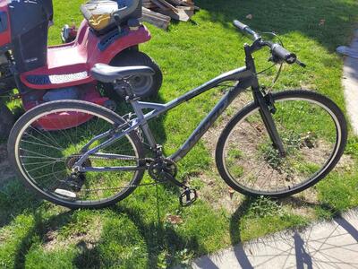 hyper urban 700c bike