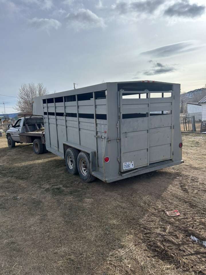 1989 Hillsboro 16’ Livestock