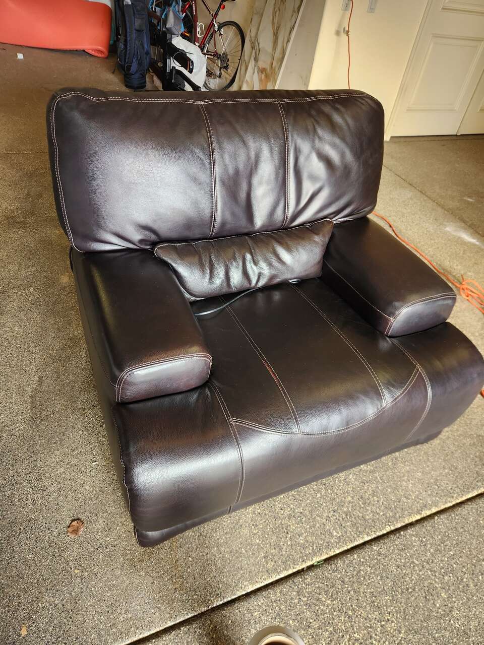 Rc Willey Stampede leather recliner chair