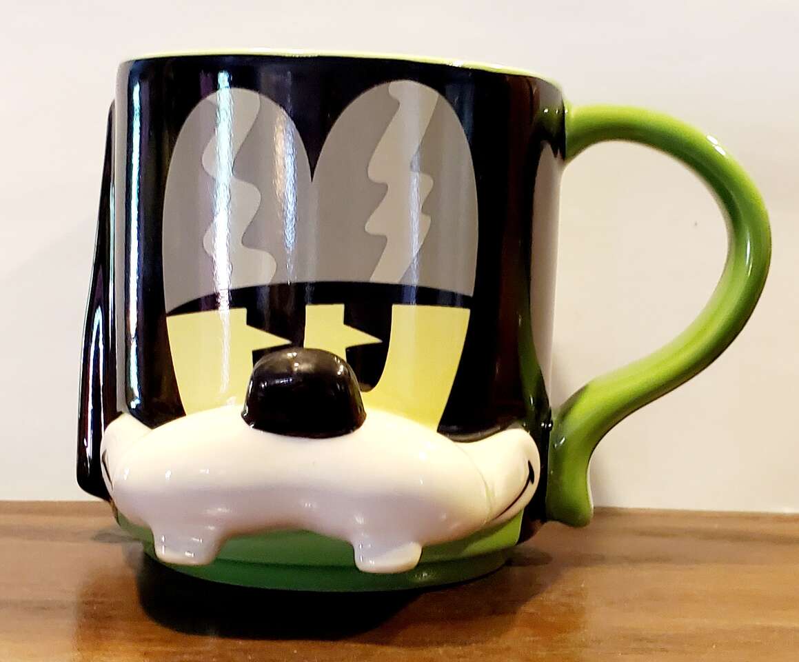 Vintage Disney Goofy Ceramic Cup Mug Sculpted 3D Disney Store Authentic