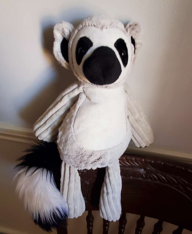 Limited Edition Scentsy Buddy Lexi Lemur. Plush Animal Satchet