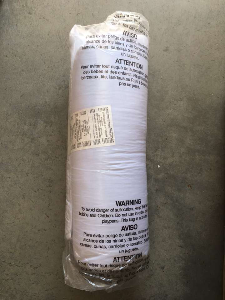 Case Of 25 Polyester Fiber 20” x 26” Pillows