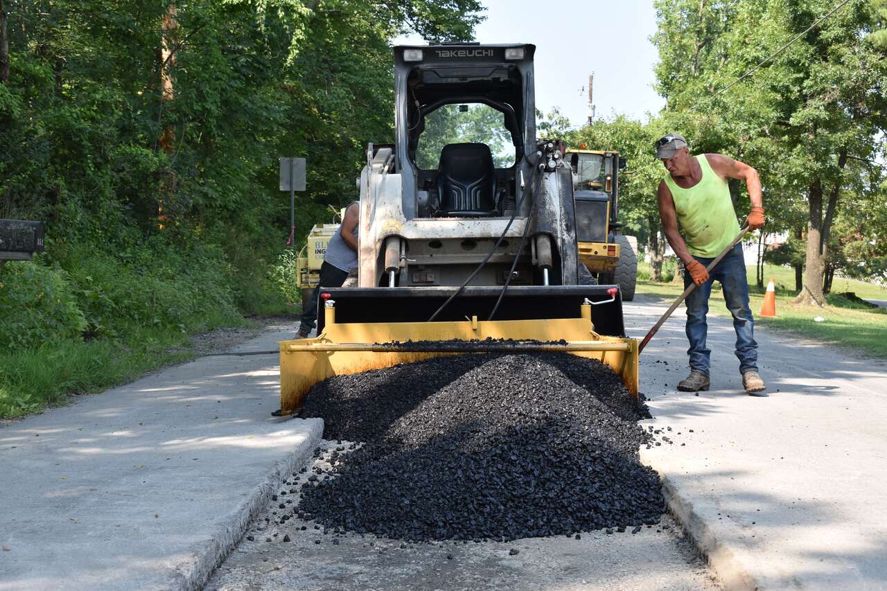 Road Runner MT Bucket Pavers
