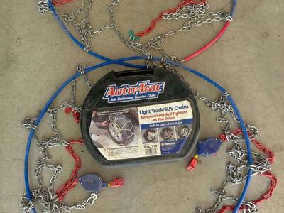 Tire chain set