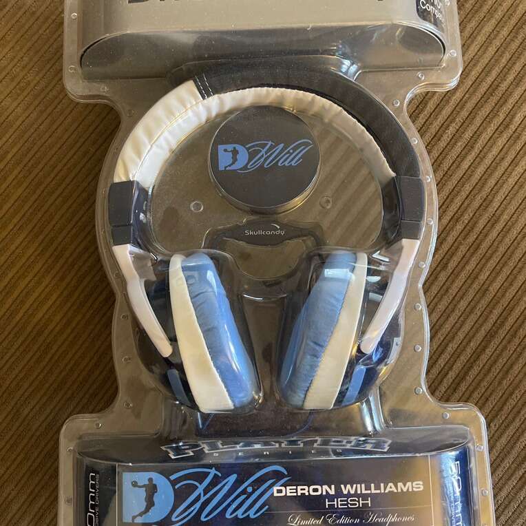 EXTREMELY RARE Deron Williams Utah Jazz Skullcandy
