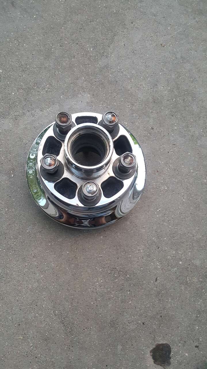 Yamaha V-Star Warrior Rear Chrome hub