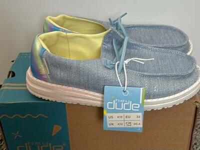 Brand new. Hey dude girls Wendy Size 13