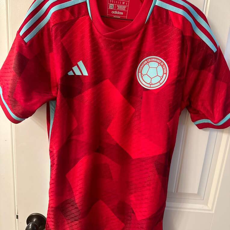 Authentic Colombia Away Soccer  Jersey Size Small