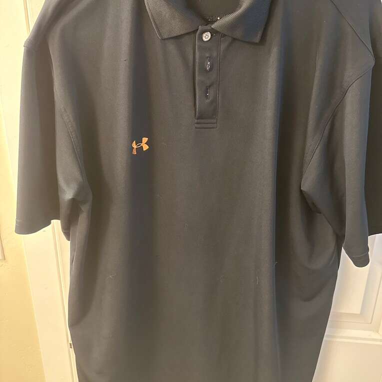 Used  Under Armour Polo Shirt Size Medium