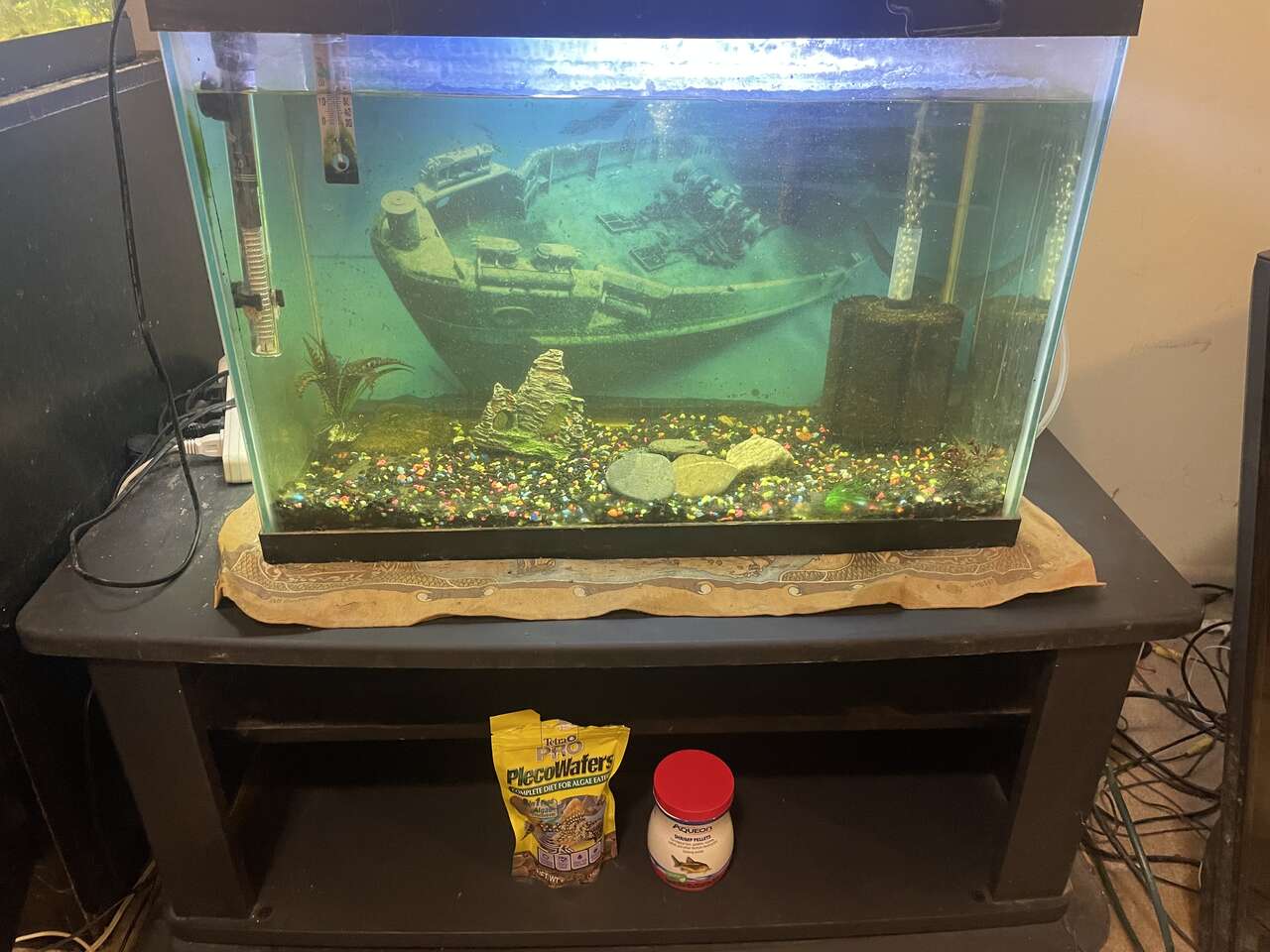 20 Gallon Aquarium w Stand Pets