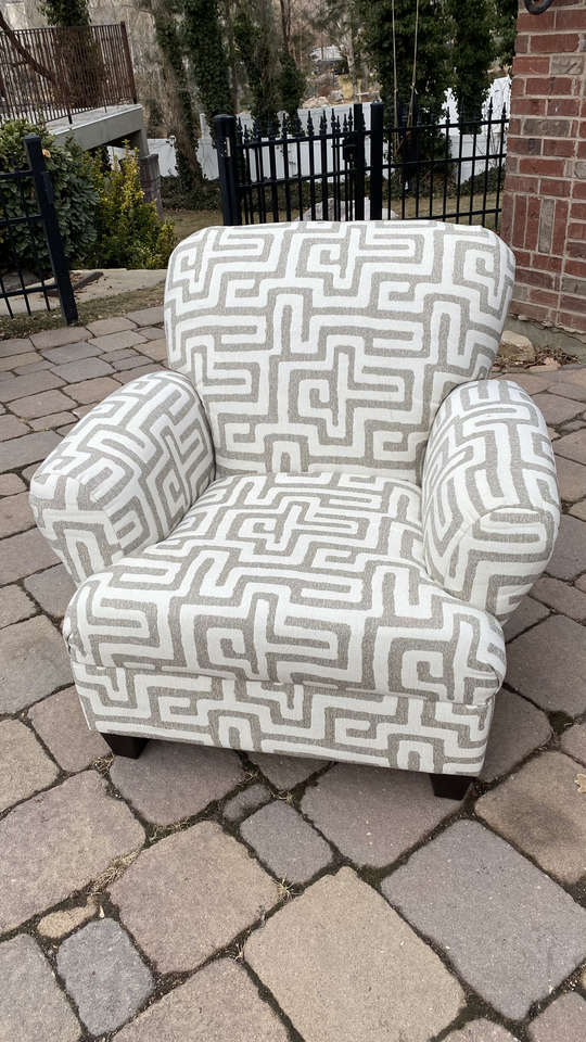 New Beautiful Upholstered Accent Chair