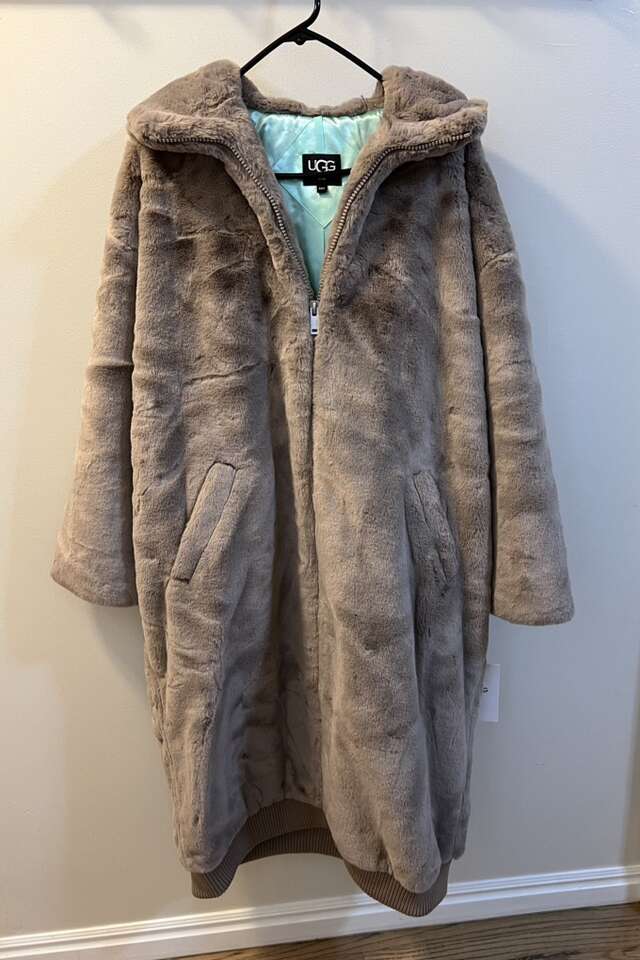 UGG WOMEN'S COAT