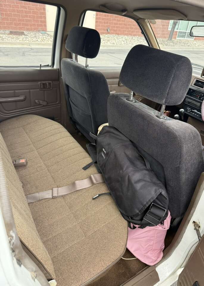 Iso Wanting 1990 D21 Front Bucket Seats