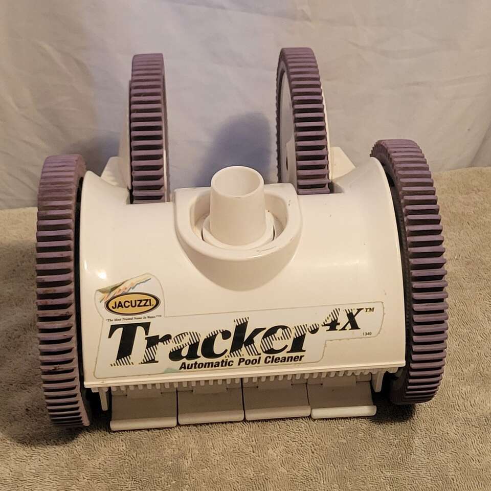 Jacuzzi Tracker 4X Pool Cleaner