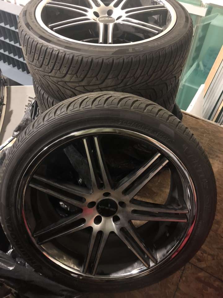 Lorenzo 22inch Wheels And Hankook Tire Set