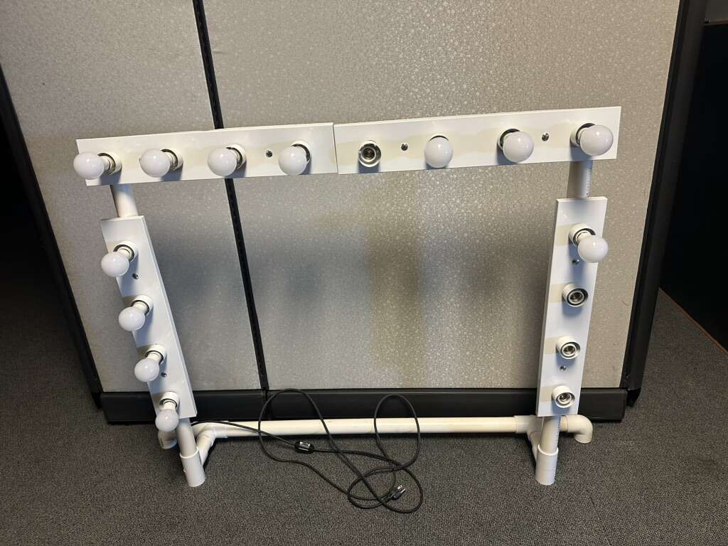 Beauty Lights On Stand