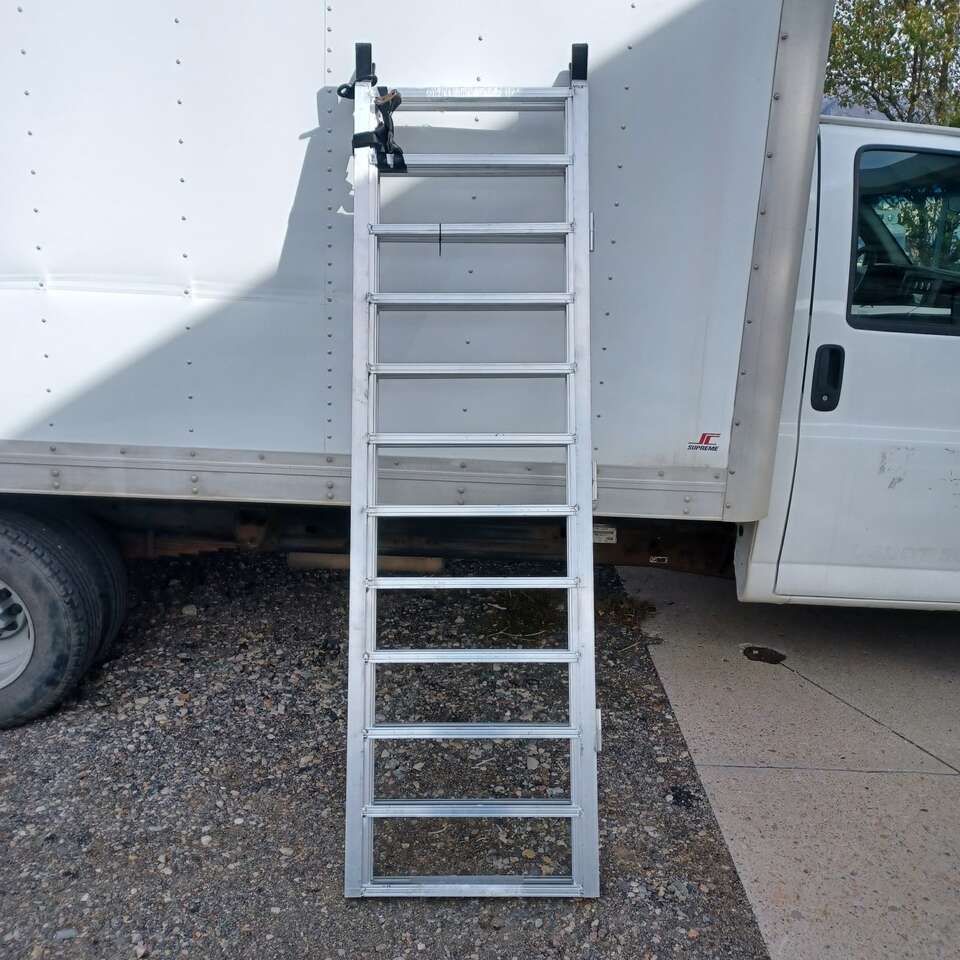 ATV bi-fold ramp