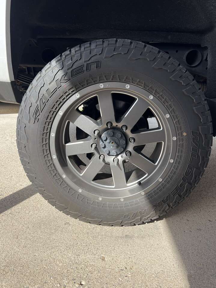 Wheels And Tires For Chevy 2500hd