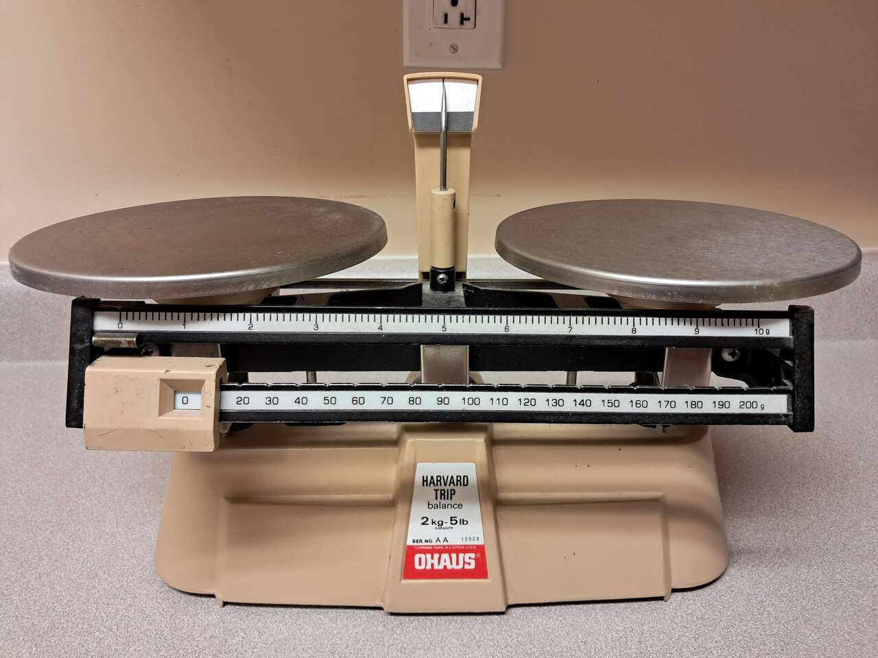 Vintage OHAUS HARVARD TRIP BALANCE SCALE - 2KG - 5LB