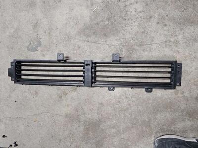 2020 cheverolet traverse lower shutter