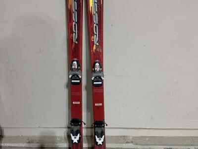 ROSSIGNOL JR VIPER X1 SKIS W/ BINDINGS 140CM