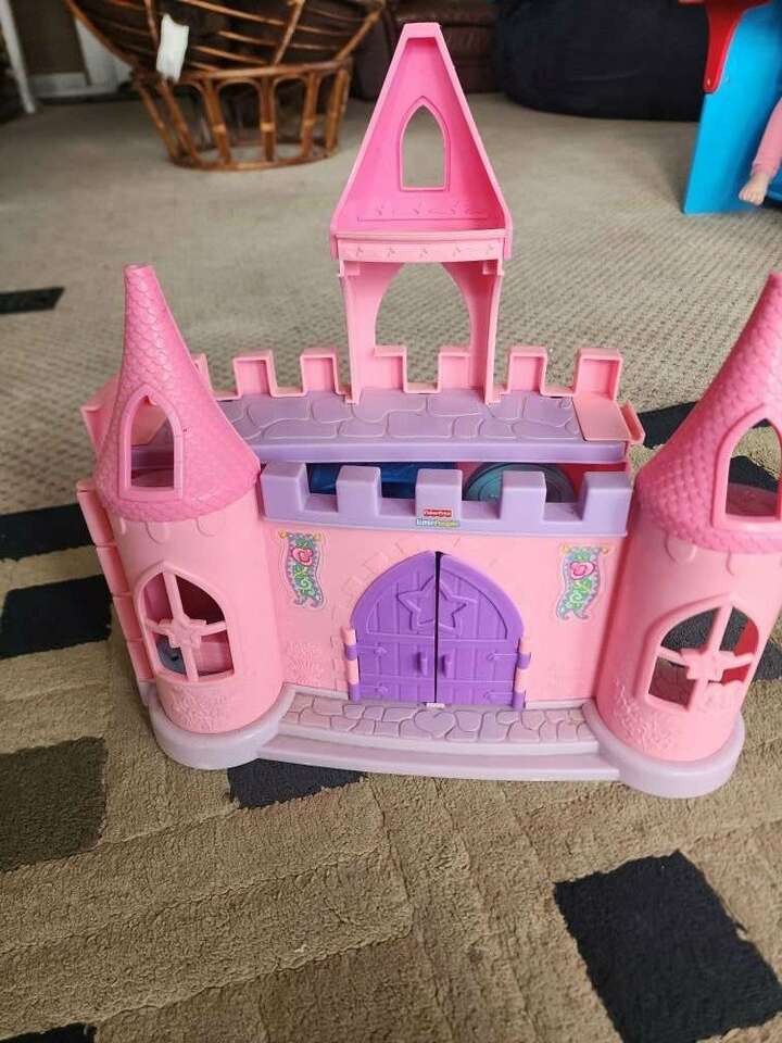 Little people fisher price princess castle