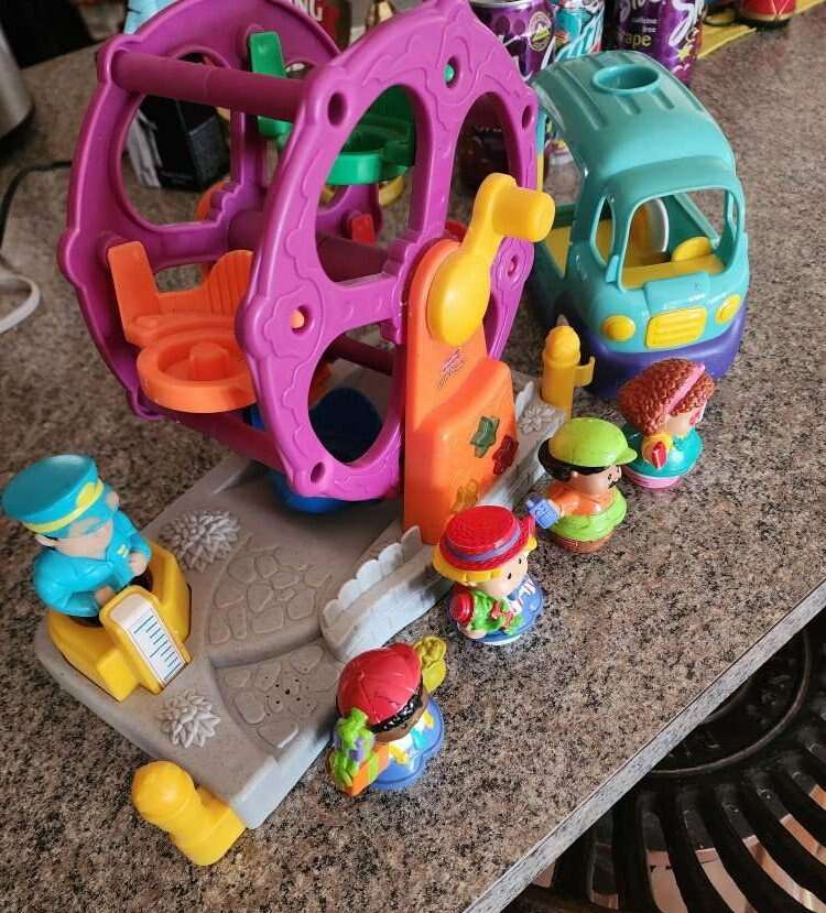 Fisher Price Little People Ferris Wheel