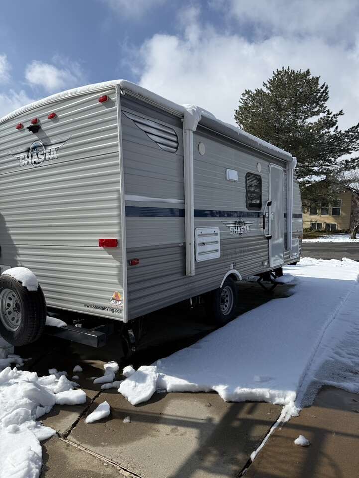 2021 Shasta Oasis SST18H