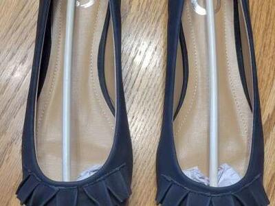 Journee Collection Women Judy Ruffled Ballet Flats Size US 8 Black Faux Leather