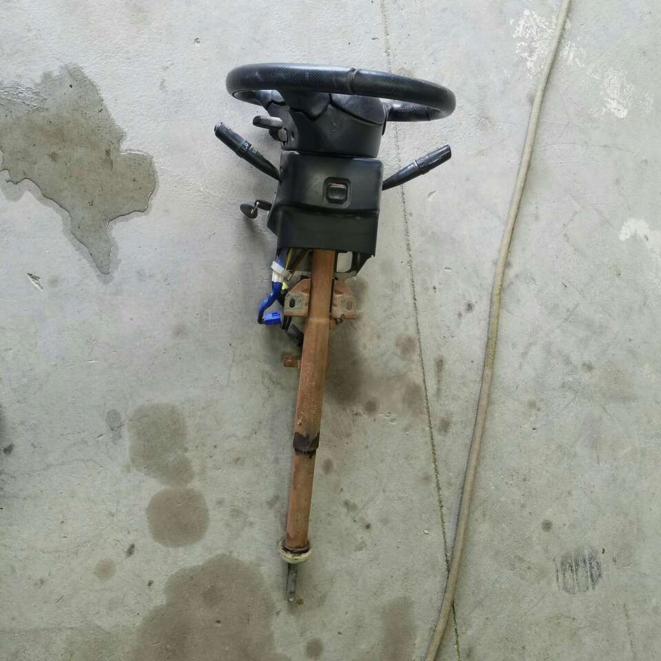 2005 Subaru wrx complete steering column w/key