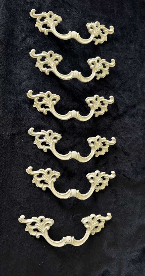 Drawer Pulls French Provincial #6