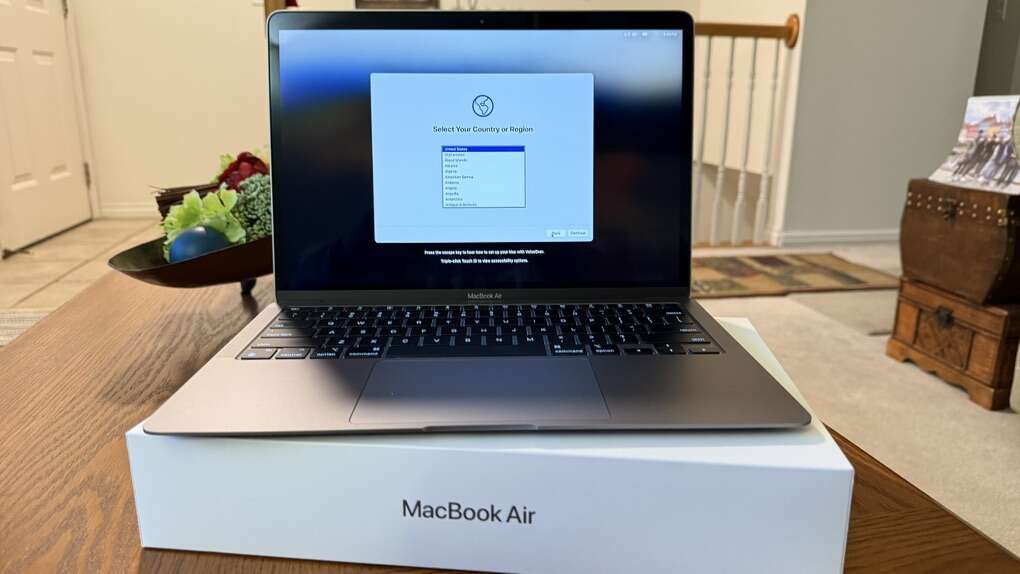 Apple Macbook Air 8GB, 256GB, M1 Sonoma