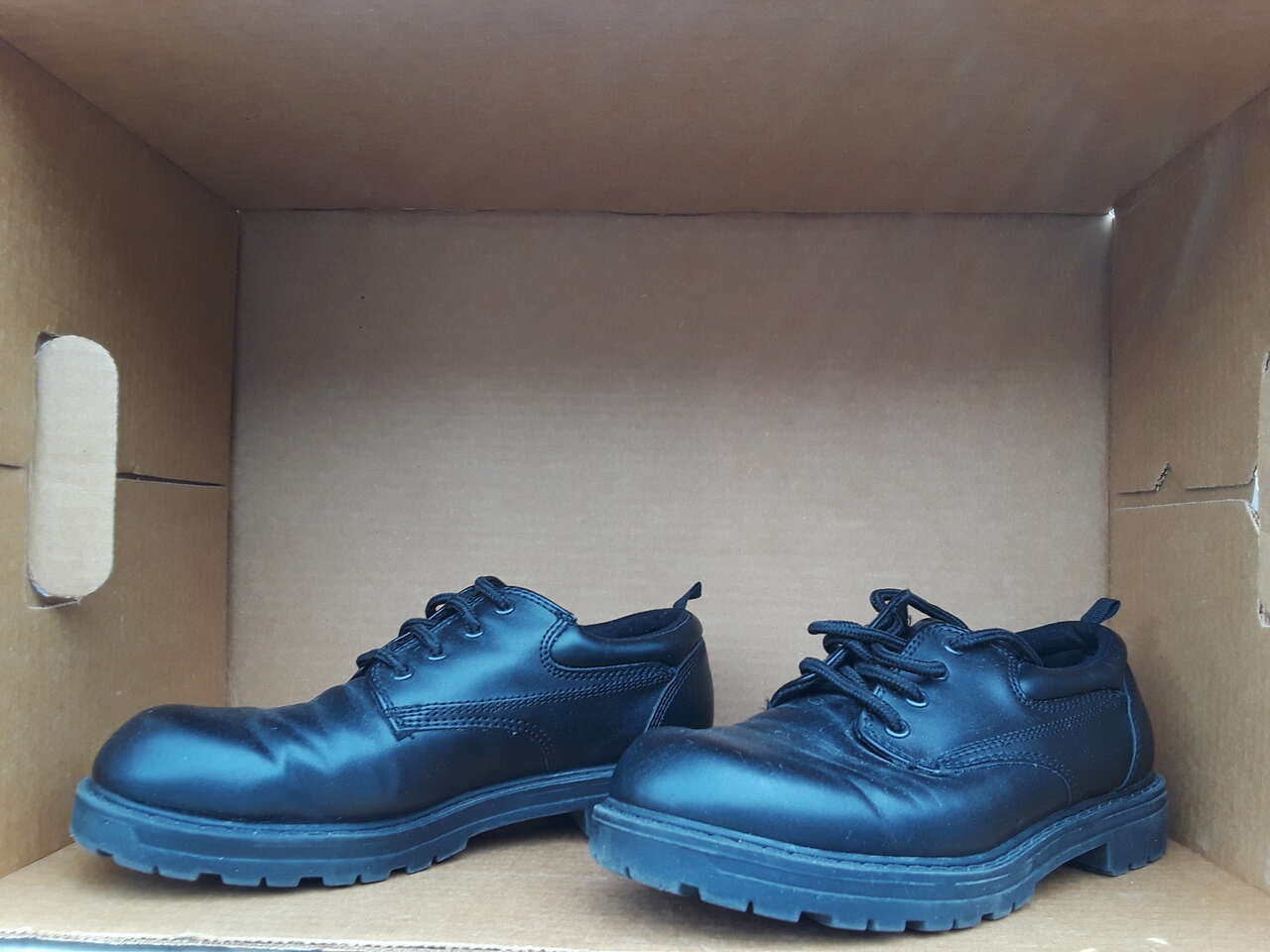 Boys Shoes, Size 5